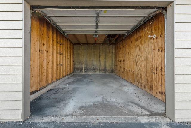 10555 Montgomery Road, Montgomery, OH 45242