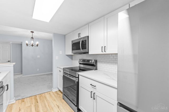 10555 Montgomery Road, Montgomery, OH 45242