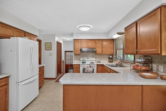 100 Kennedy Bridge Road, Lancaster, KY 40444
