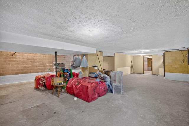100 Kennedy Bridge Road, Lancaster, KY 40444