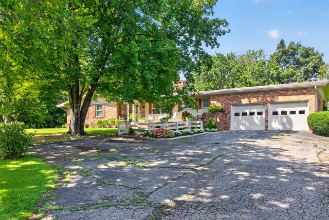 100 Kennedy Bridge Road, Lancaster, KY 40444