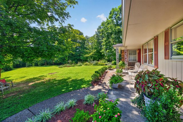 100 Kennedy Bridge Road, Lancaster, KY 40444