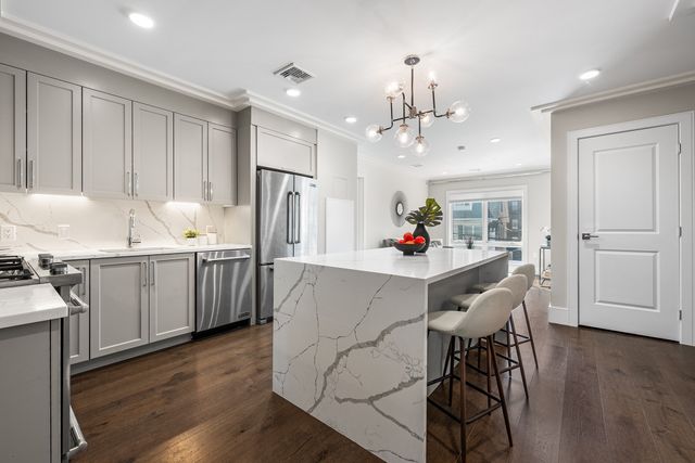 214 Market St 205, Boston, MA 02135