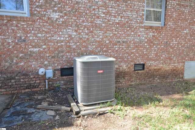 203 Canebreak Lane, Simpsonville, SC 29681