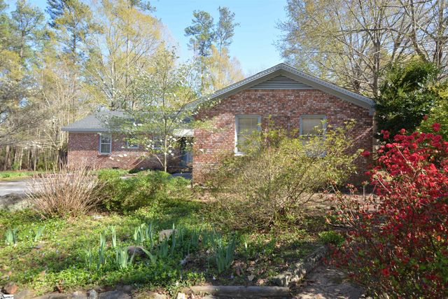 203 Canebreak Lane, Simpsonville, SC 29681