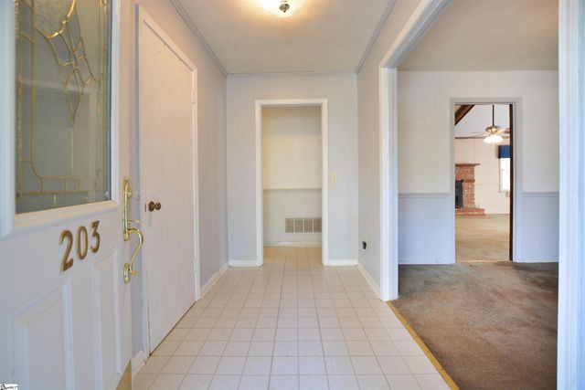 203 Canebreak Lane, Simpsonville, SC 29681