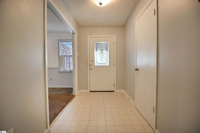 203 Canebreak Lane, Simpsonville, SC 29681