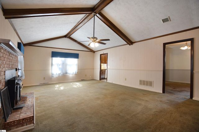 203 Canebreak Lane, Simpsonville, SC 29681