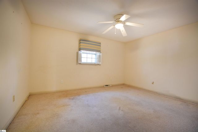 203 Canebreak Lane, Simpsonville, SC 29681