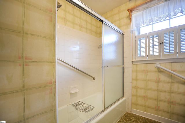 203 Canebreak Lane, Simpsonville, SC 29681