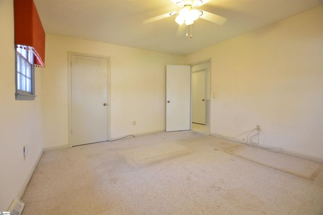 203 Canebreak Lane, Simpsonville, SC 29681