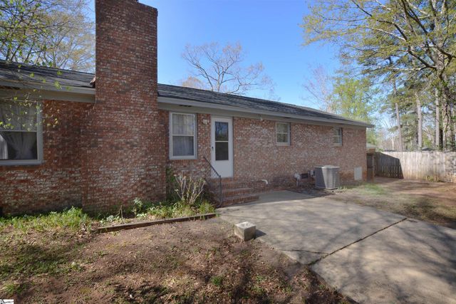 203 Canebreak Lane, Simpsonville, SC 29681