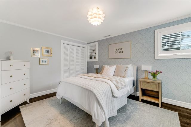 85 Old Farm Rd, Milton, MA 02186