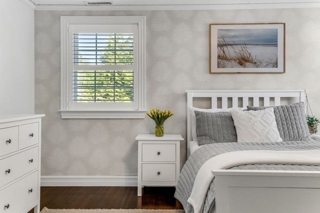 85 Old Farm Rd, Milton, MA 02186