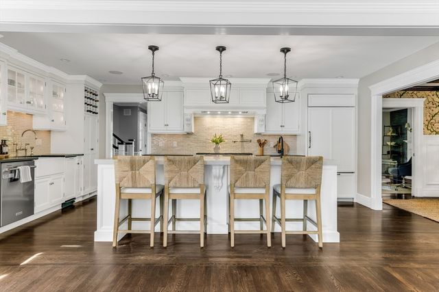 85 Old Farm Rd, Milton, MA 02186
