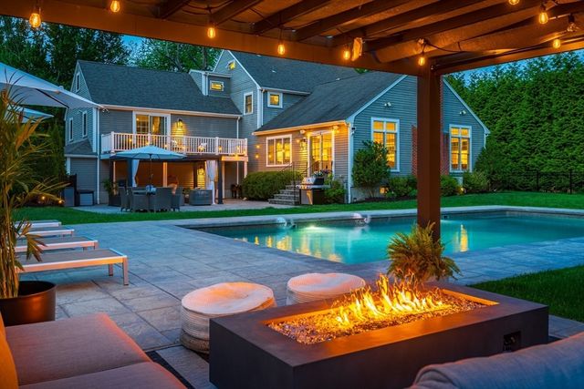 85 Old Farm Rd, Milton, MA 02186