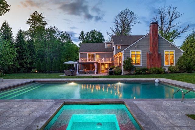85 Old Farm Rd, Milton, MA 02186