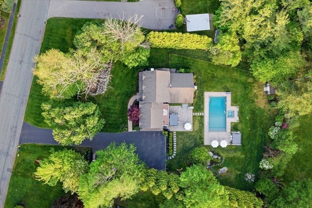 85 Old Farm Rd, Milton, MA 02186