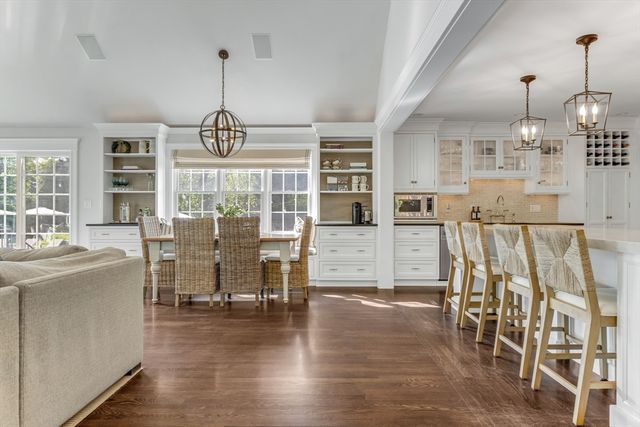 85 Old Farm Rd, Milton, MA 02186