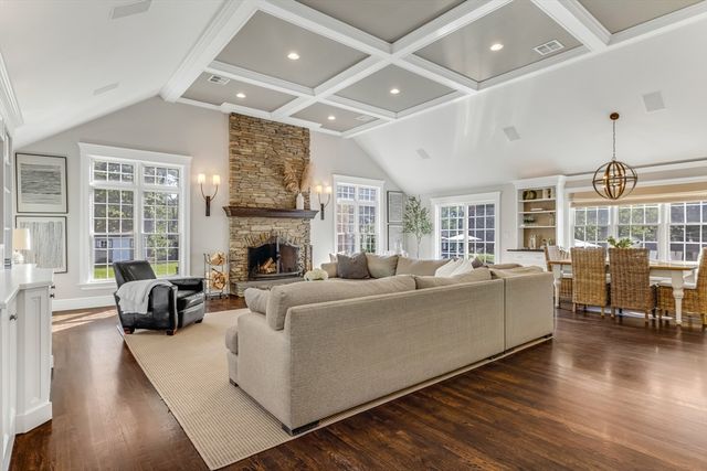 85 Old Farm Rd, Milton, MA 02186