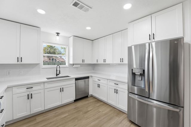 3010 Michaelis Lane, Baytown, TX 77521