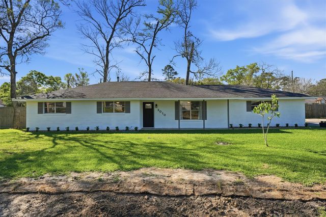 3010 Michaelis Lane, Baytown, TX 77521