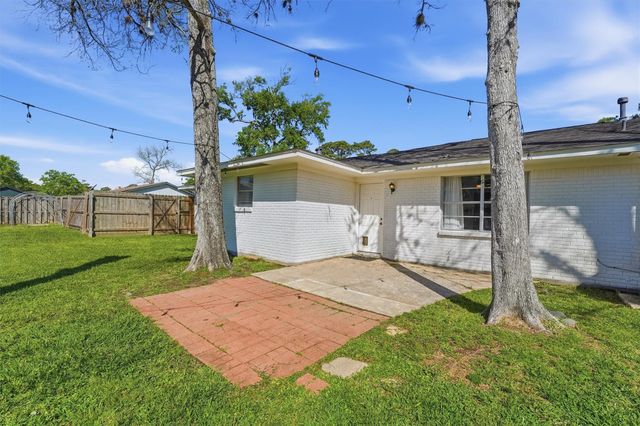 3010 Michaelis Lane, Baytown, TX 77521