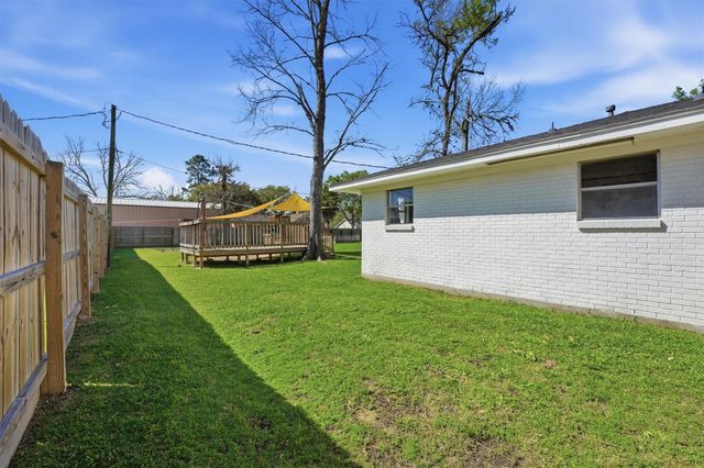 3010 Michaelis Lane, Baytown, TX 77521