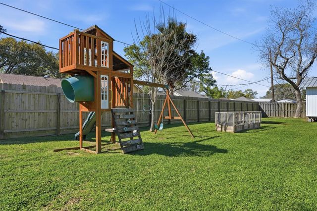 3010 Michaelis Lane, Baytown, TX 77521