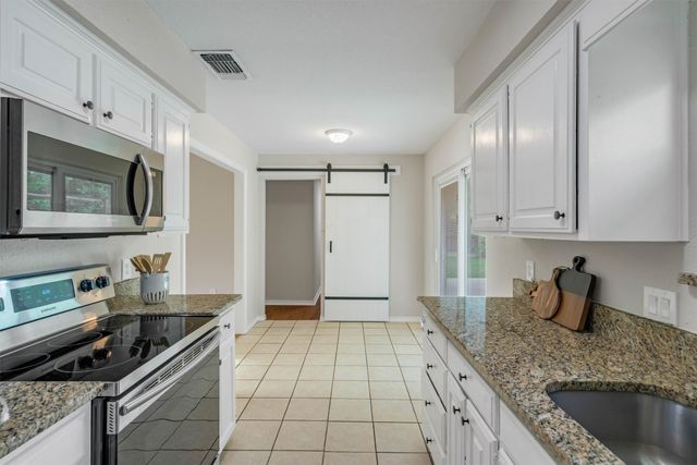 445 Parkridge Boulevard, Burleson, TX 76028