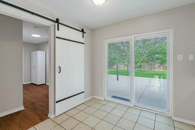 445 Parkridge Boulevard, Burleson, TX 76028