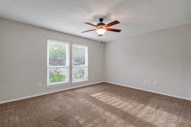 445 Parkridge Boulevard, Burleson, TX 76028