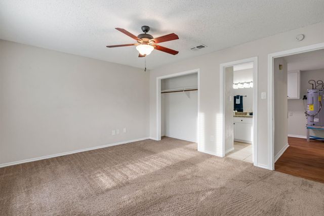 445 Parkridge Boulevard, Burleson, TX 76028