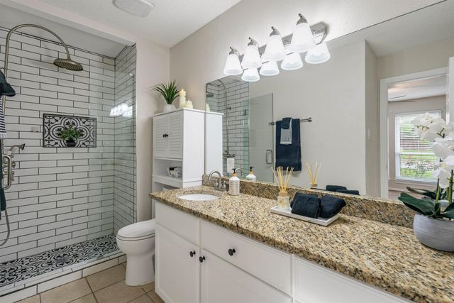 445 Parkridge Boulevard, Burleson, TX 76028