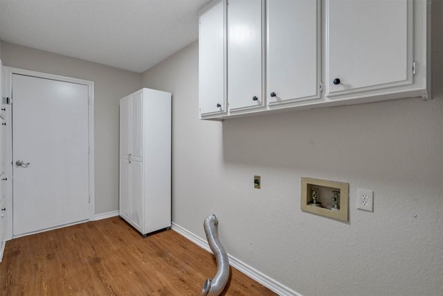 445 Parkridge Boulevard, Burleson, TX 76028