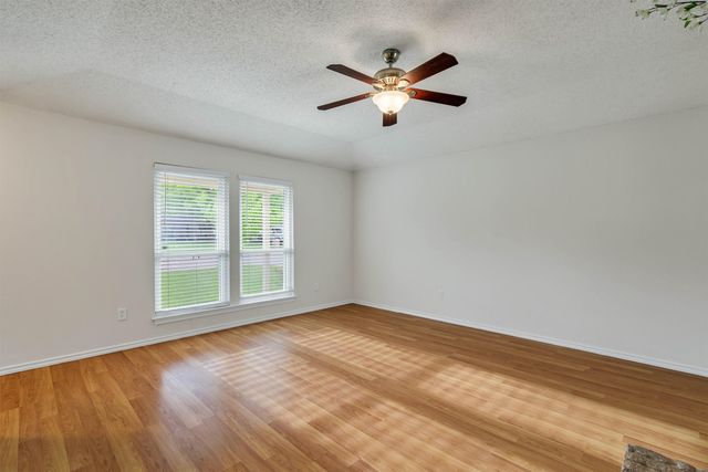 445 Parkridge Boulevard, Burleson, TX 76028