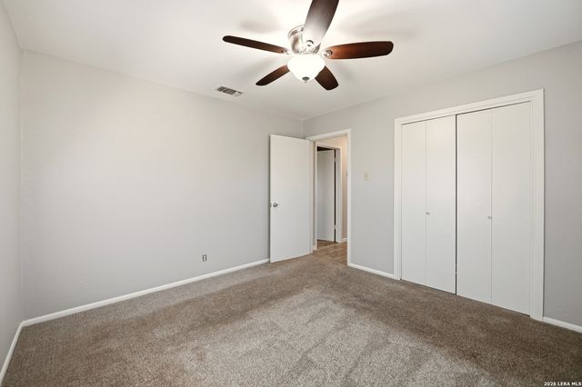 8042 Knowlton Rd, San Antonio, TX 78263