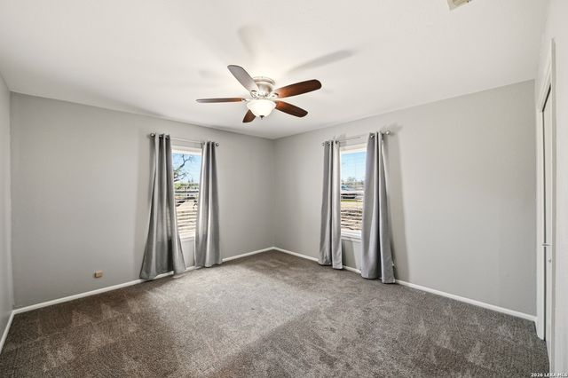 8042 Knowlton Rd, San Antonio, TX 78263