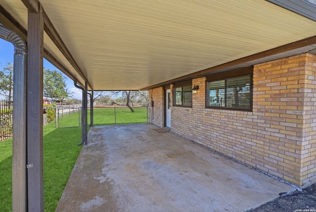 8042 Knowlton Rd, San Antonio, TX 78263