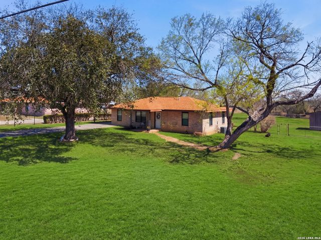 8042 Knowlton Rd, San Antonio, TX 78263