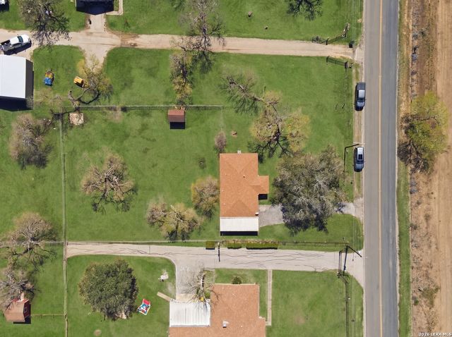 8042 Knowlton Rd, San Antonio, TX 78263