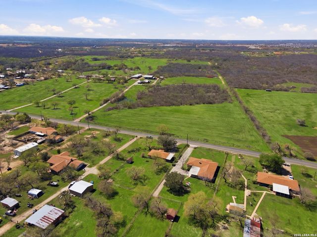 8042 Knowlton Rd, San Antonio, TX 78263