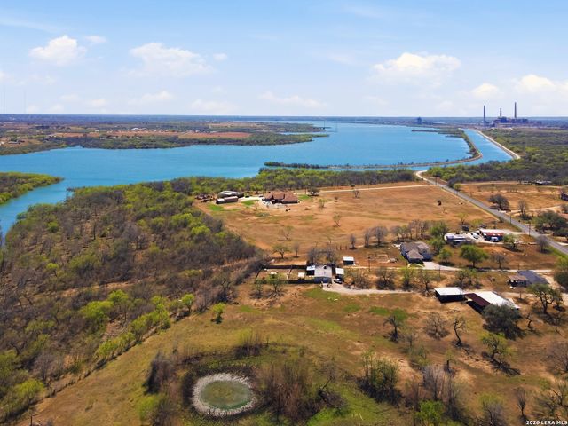8042 Knowlton Rd, San Antonio, TX 78263