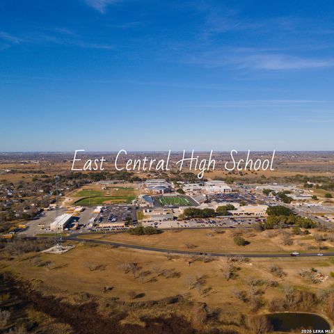 8042 Knowlton Rd, San Antonio, TX 78263