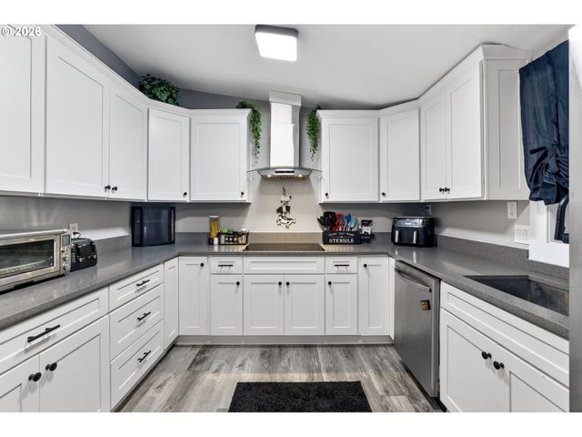 2905 Ne 206TH Pl, Fairview, OR 97024