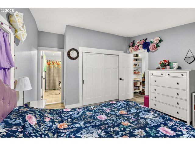 2905 Ne 206TH Pl, Fairview, OR 97024