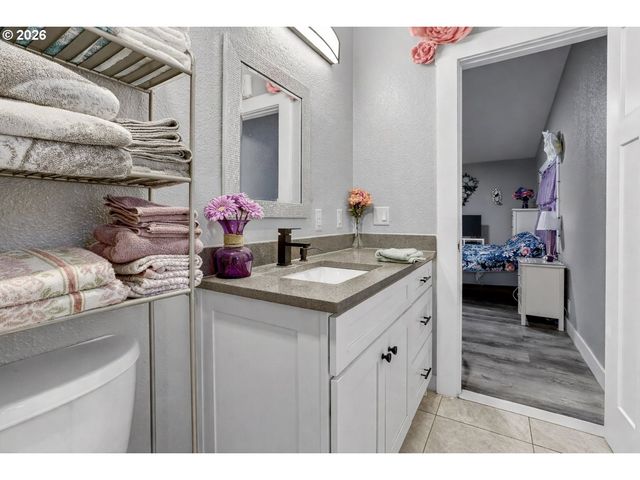 2905 Ne 206TH Pl, Fairview, OR 97024