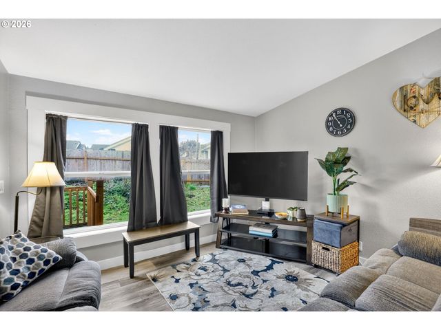 2905 Ne 206TH Pl, Fairview, OR 97024