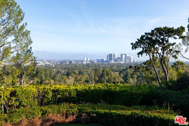 1122 La Altura Road, Beverly Hills, CA 90210