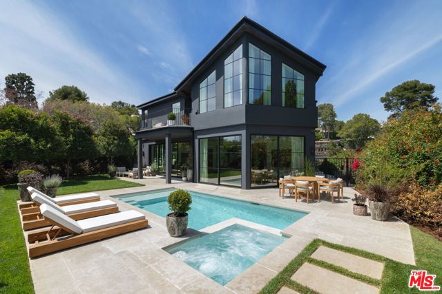 1122 La Altura Road, Beverly Hills, CA 90210